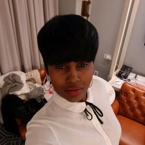 Meet your Posher, Shakeema